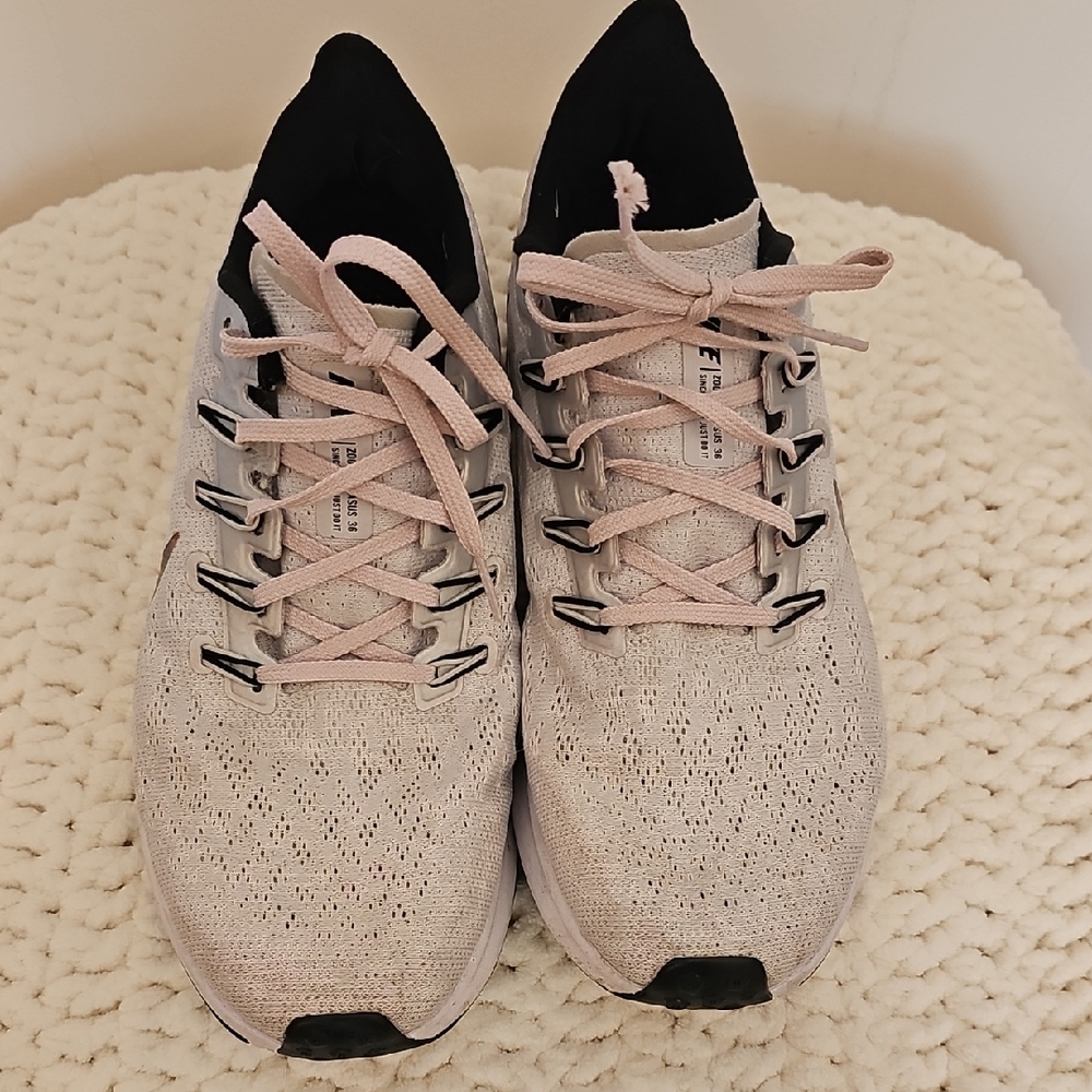 Nike Women's Pink and Black Knit Sneakers